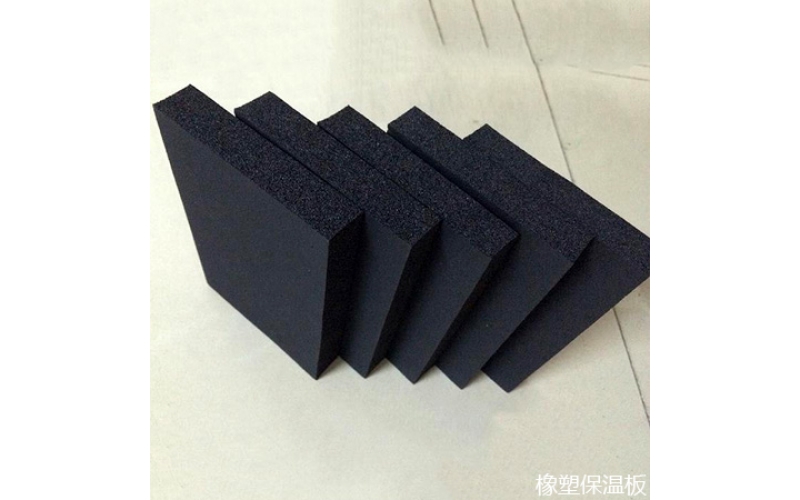 橡塑保溫板熱收縮包裝機(jī)介紹